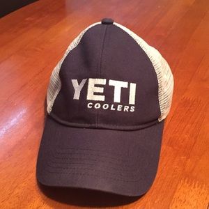 Yeti trucker hat